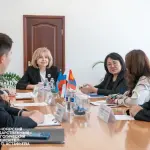 МУИС-ИЙН ЗҮҮН БҮСИЙН СУРГУУЛЬ ОХУ-ЫН ИХ СУРГУУЛЬТАЙ ХАМТЫН АЖИЛЛАГААГАА ӨРГӨЖҮҮЛЖ БАЙНА